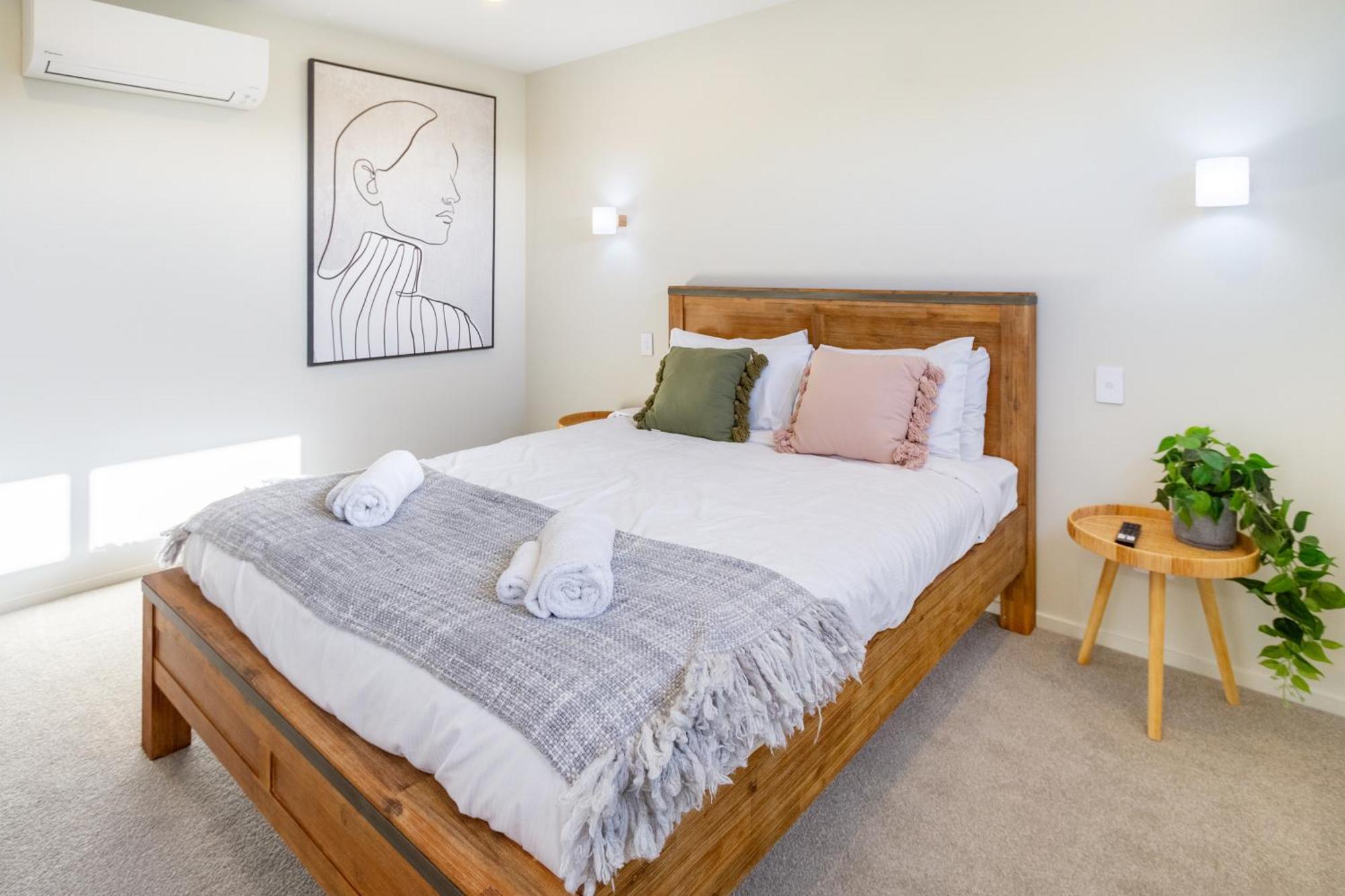 Luxury Beachside Living Elegant 3-Bedroom Haven Christchurch Dış mekan fotoğraf