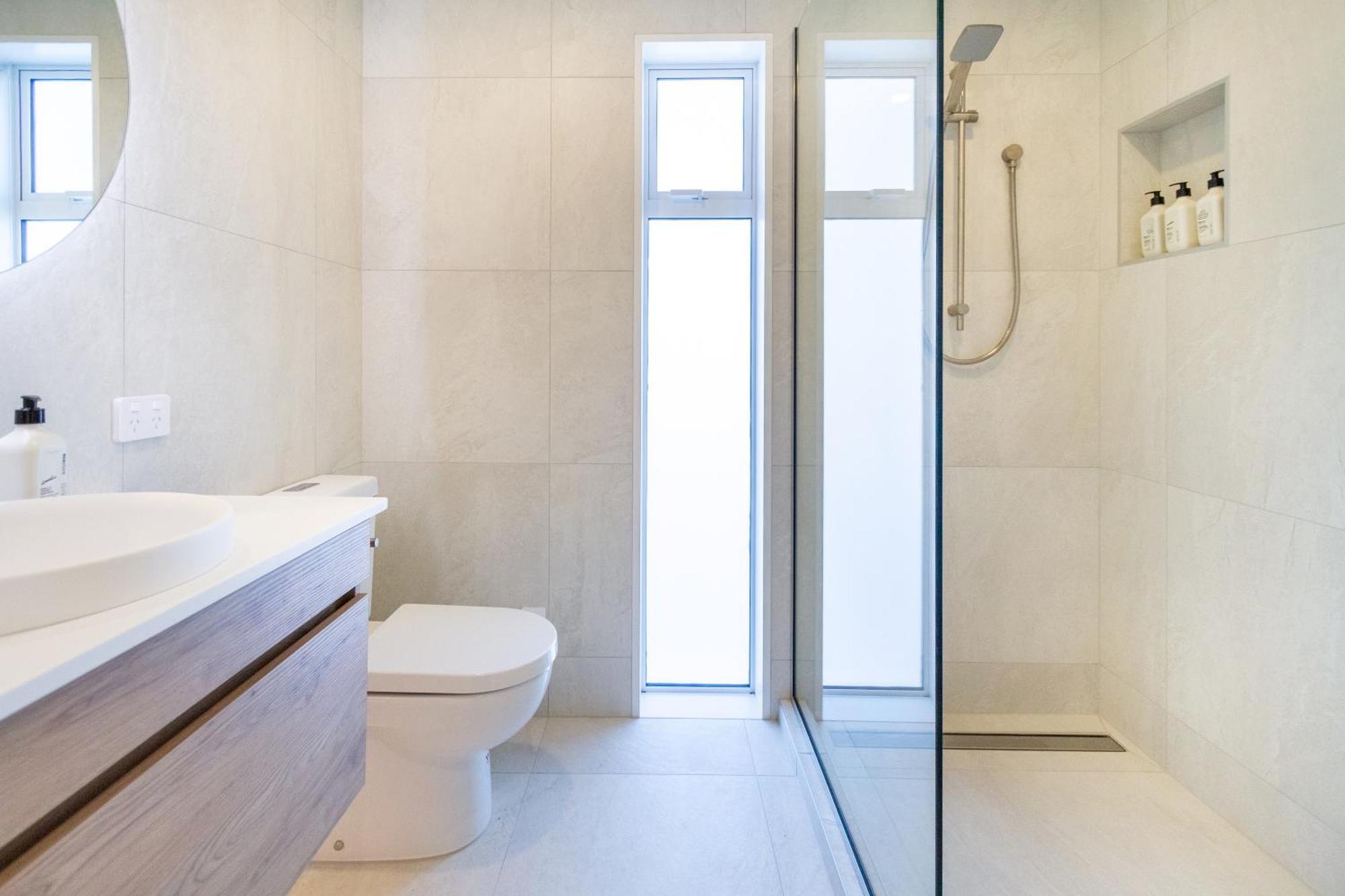 Luxury Beachside Living Elegant 3-Bedroom Haven Christchurch Dış mekan fotoğraf